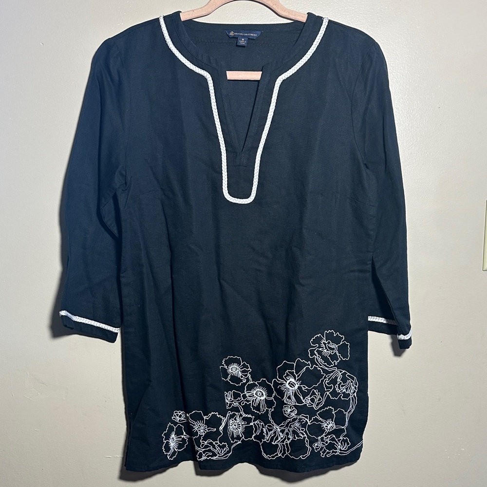 Brooks‎ Brothers Black White Embroidered Top | Medium